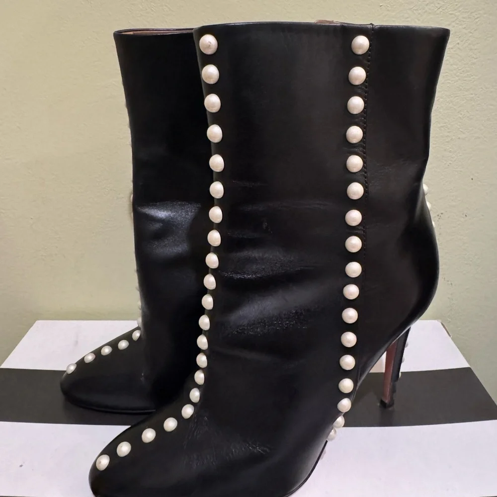 Aquazzura Black Boots with Pearl Detailing - Picture 2 of 4